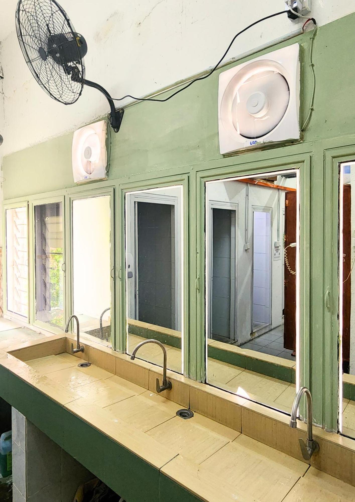 Bestow Capsule Hostel Kuala Lumpur Exteriör bild