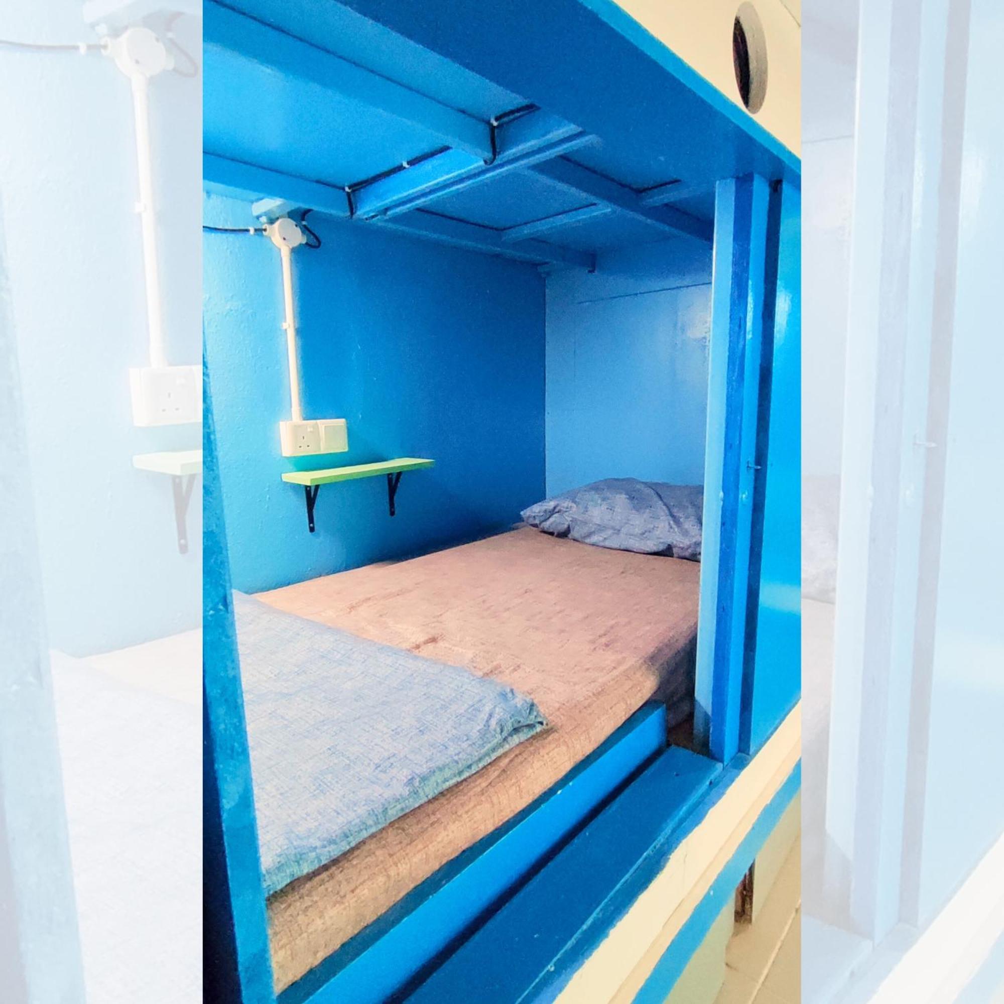 Bestow Capsule Hostel Kuala Lumpur Exteriör bild