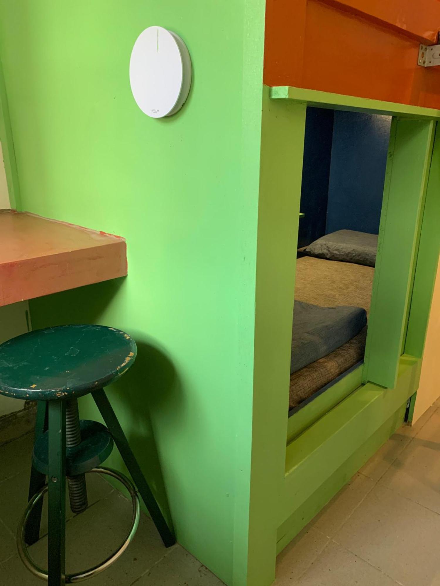 Bestow Capsule Hostel Kuala Lumpur Exteriör bild