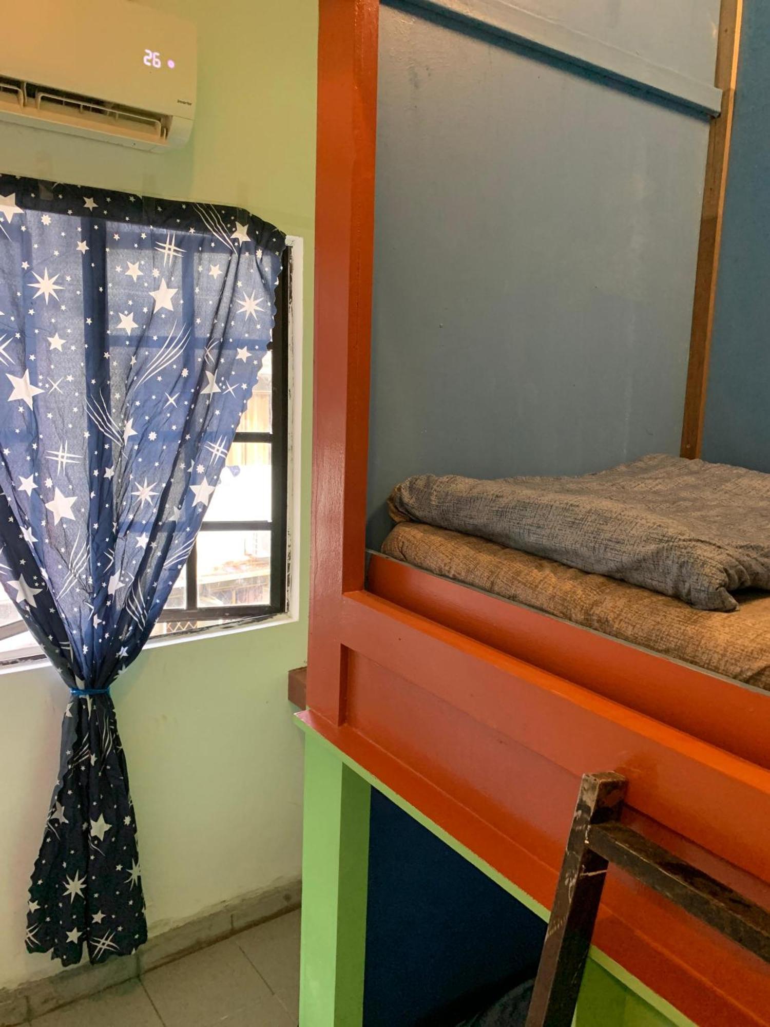 Bestow Capsule Hostel Kuala Lumpur Exteriör bild